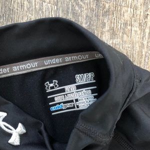 Fitted Under Armor Long sleeved top
